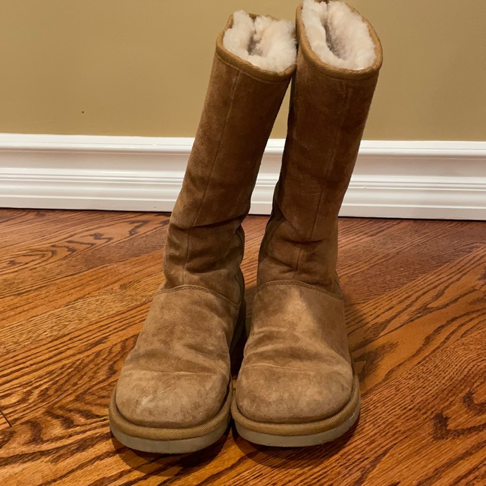 Chestnut Brown Tall UGG Boots. US Women’s size 7